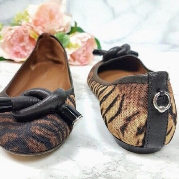 DONALD J PLINER Animal Print Flats Sz 8.5 GRACIE Tiger Knot Leather Outsole $228 - Picture 2 of 6